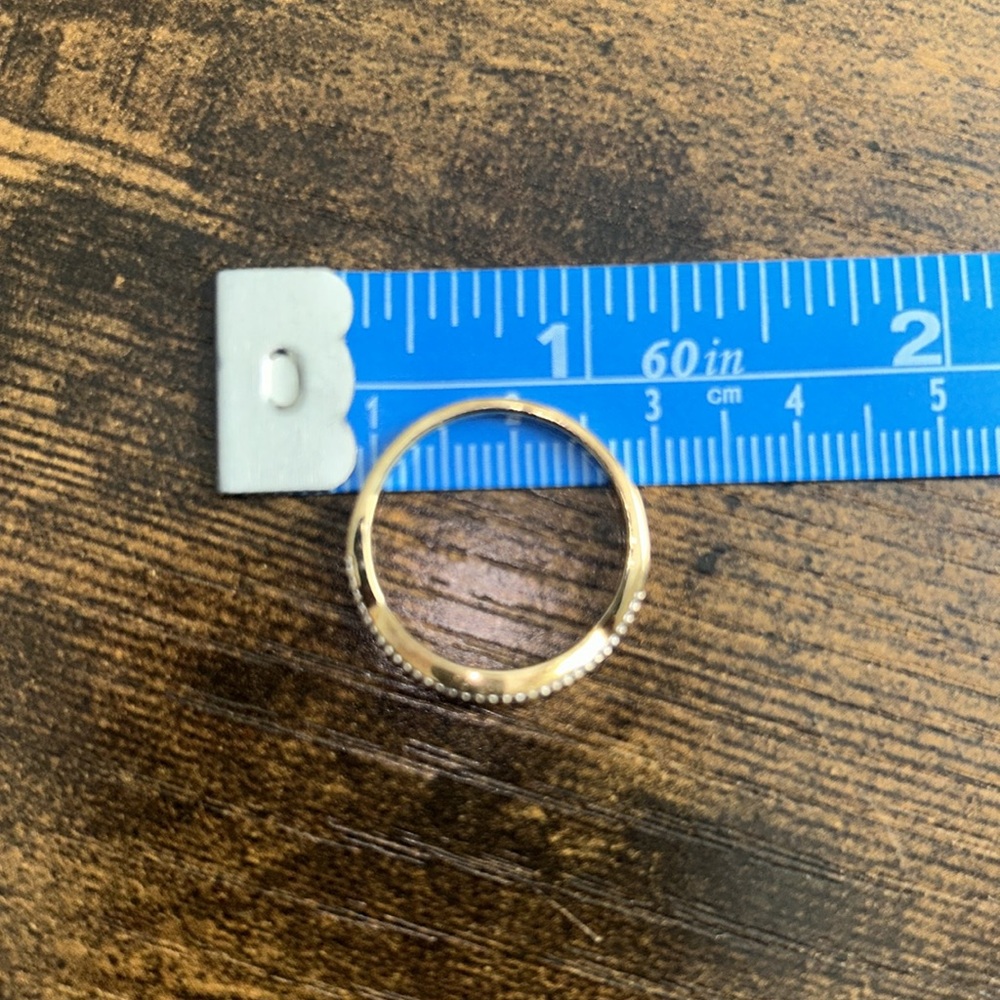 Diamond 10K Gold Ring - EUC - Picture 12 of 14